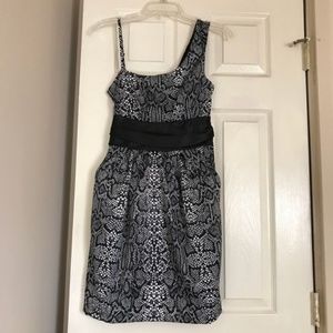 EUC Speckless Snakeskin Print Dress w/ Pockets 9